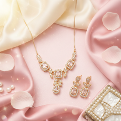 Cutelia Royal Glow Necklace Set Hero